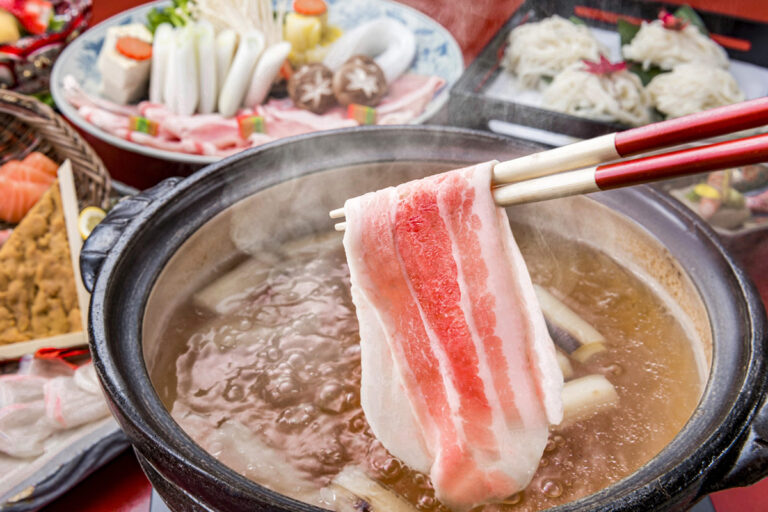 Difference between Sukiyaki and ShabuShabu