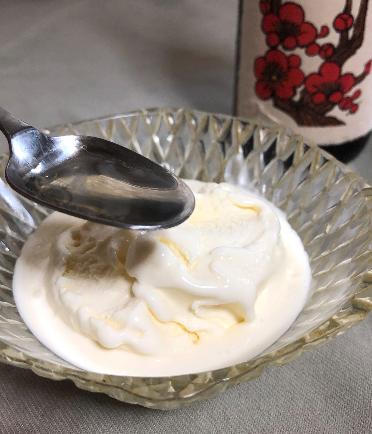 3.Blissful dessert!　Vanilla Ice Cream with Umeshu