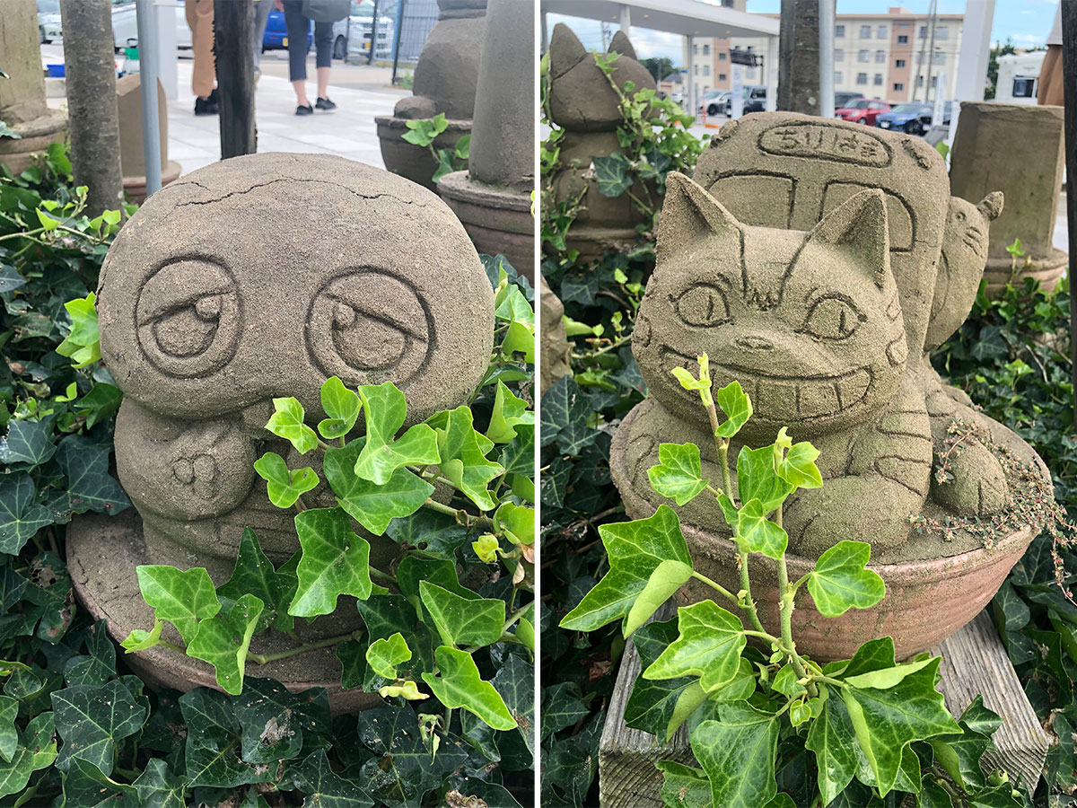Sand sculpture of the cat bus in Totoro