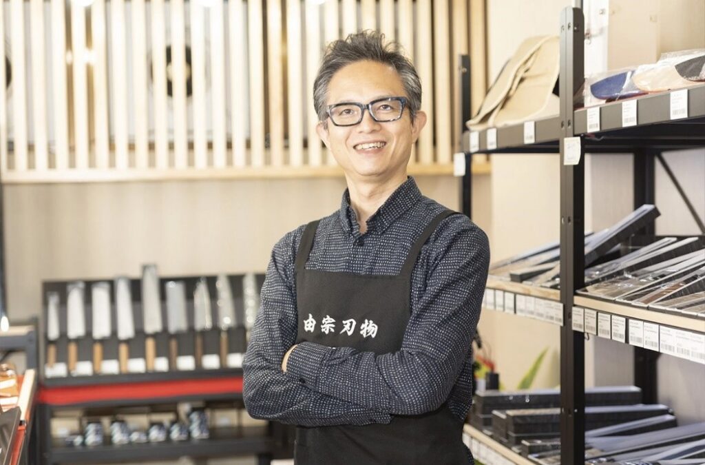 "Kurouchi knives" made by Japanese craftsmen Yoshimune Knives