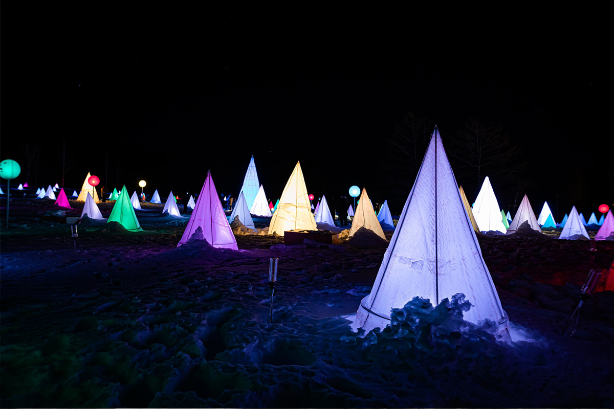 This is the "Ice Fall Festival" in Hokkaido.