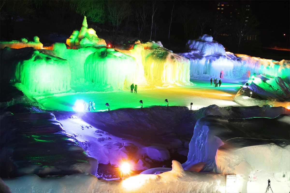 This is the "Ice Fall Festival" in Hokkaido.