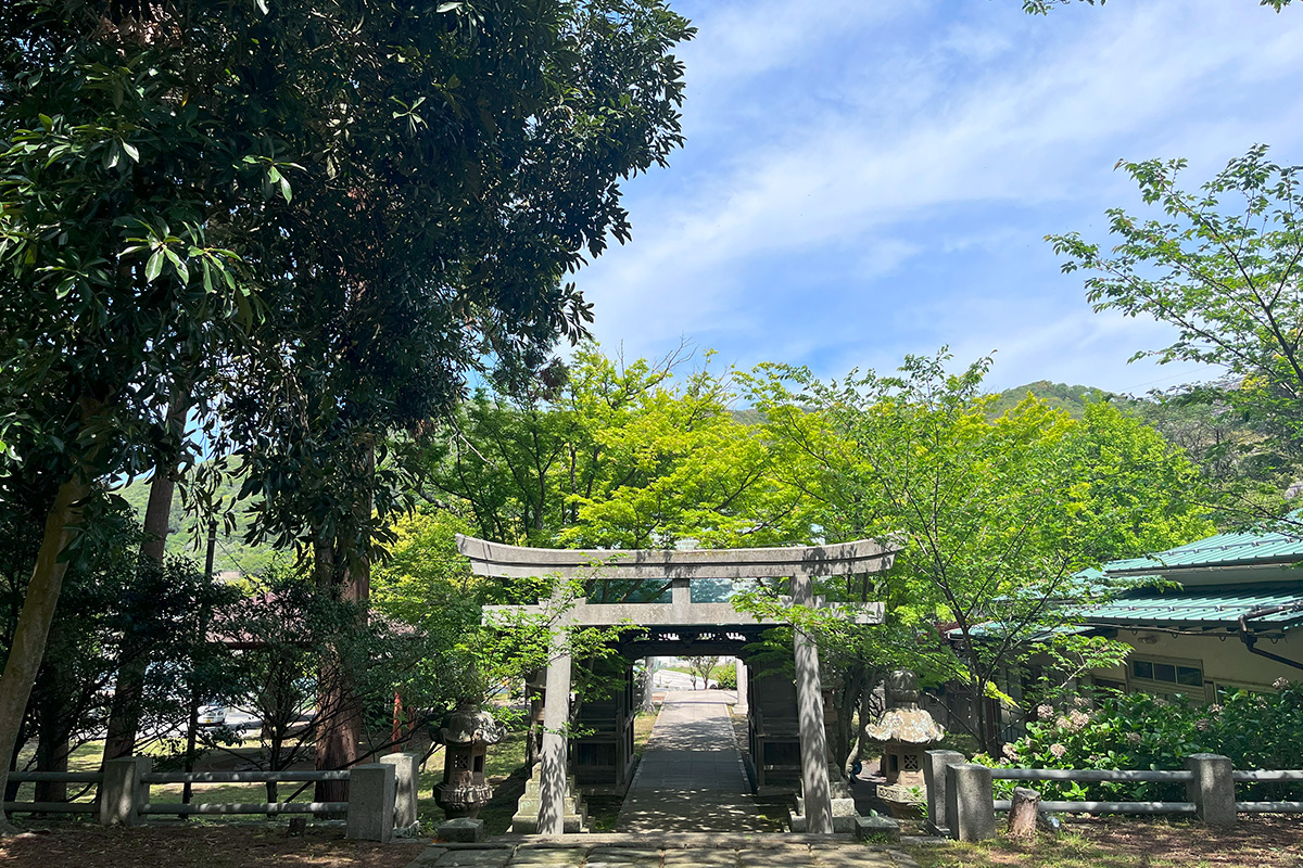 Yurahime Shrine 