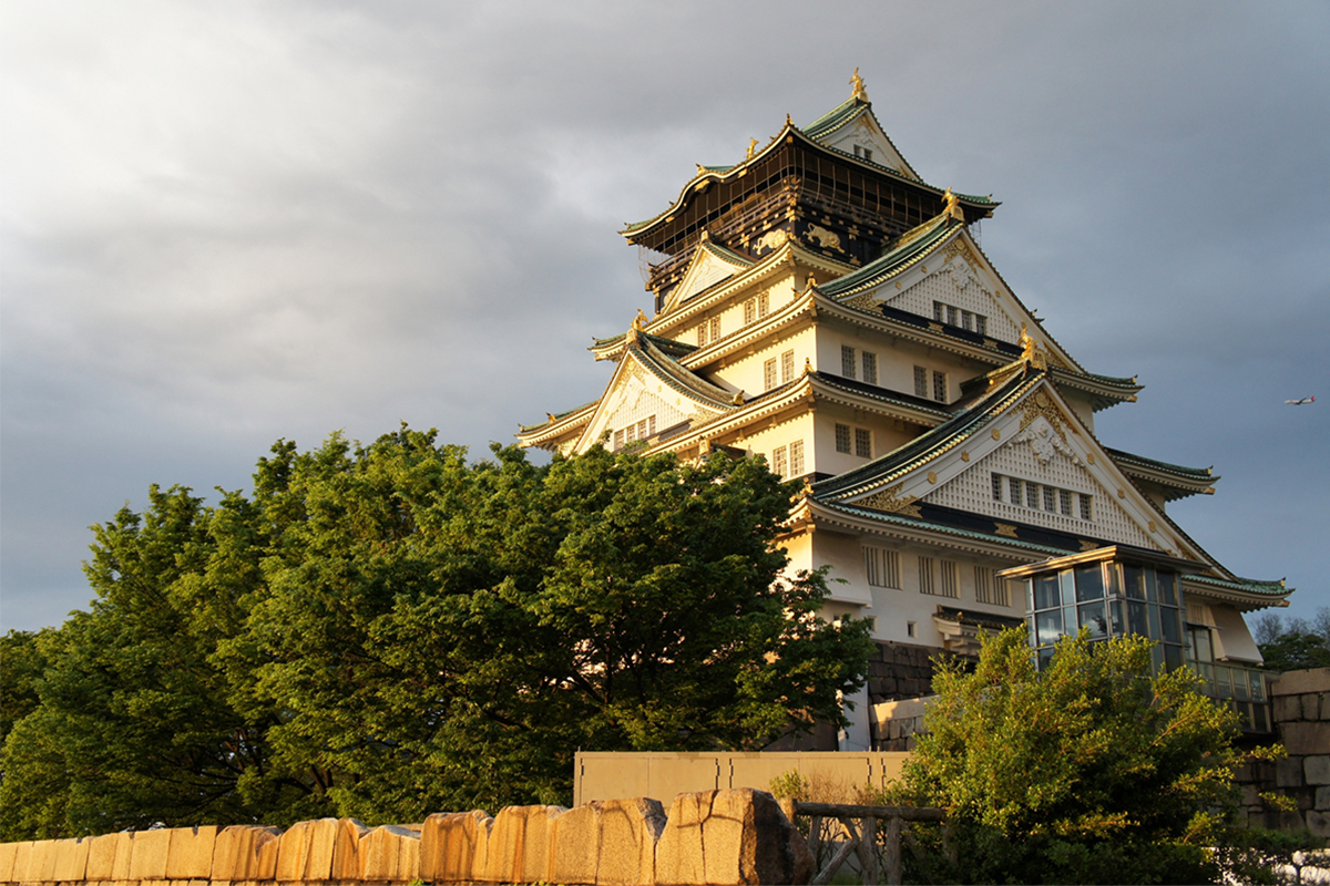 Osaka Castle is also known as Kinjo