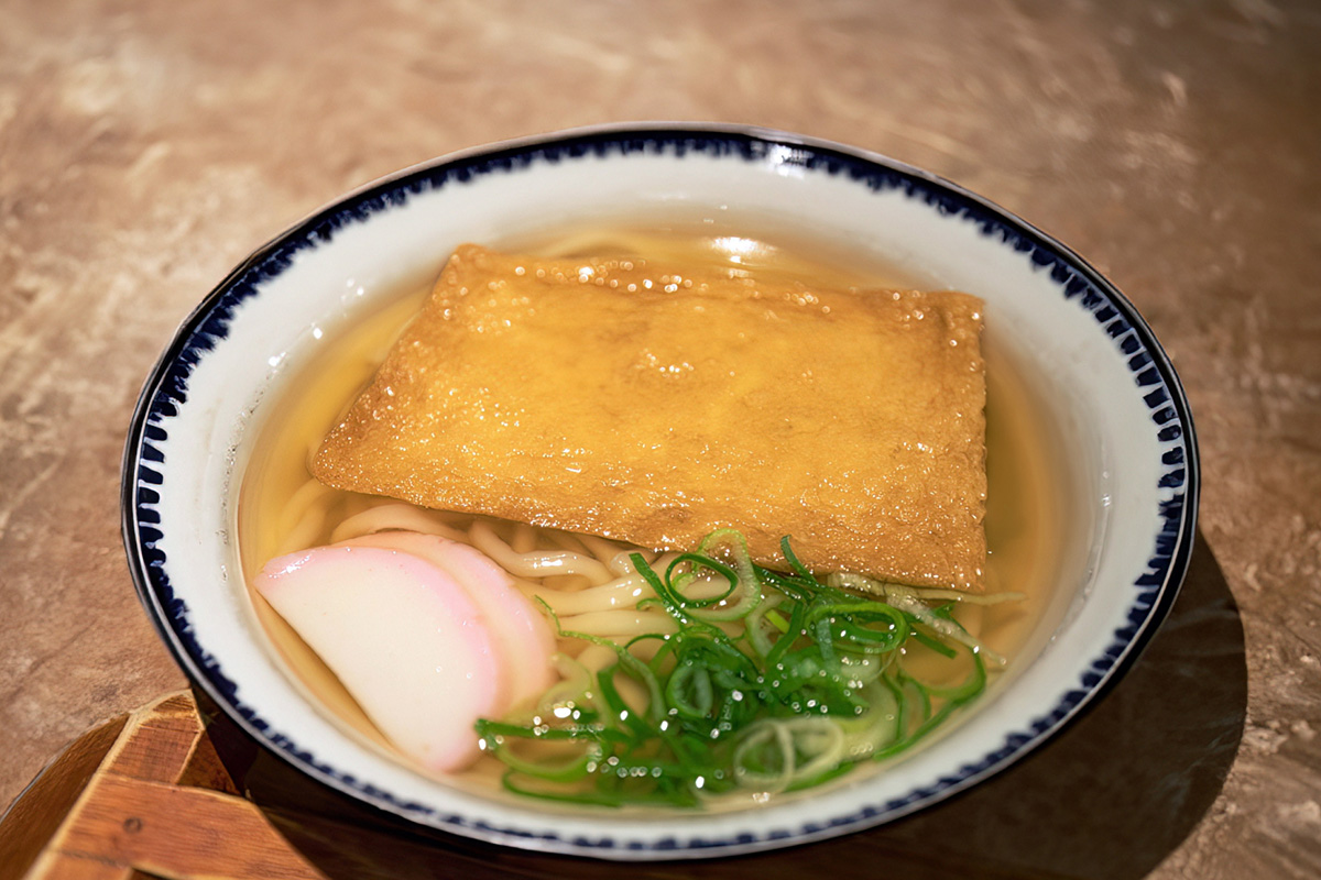 [Osaka's noodle dish]Kitsune Udon