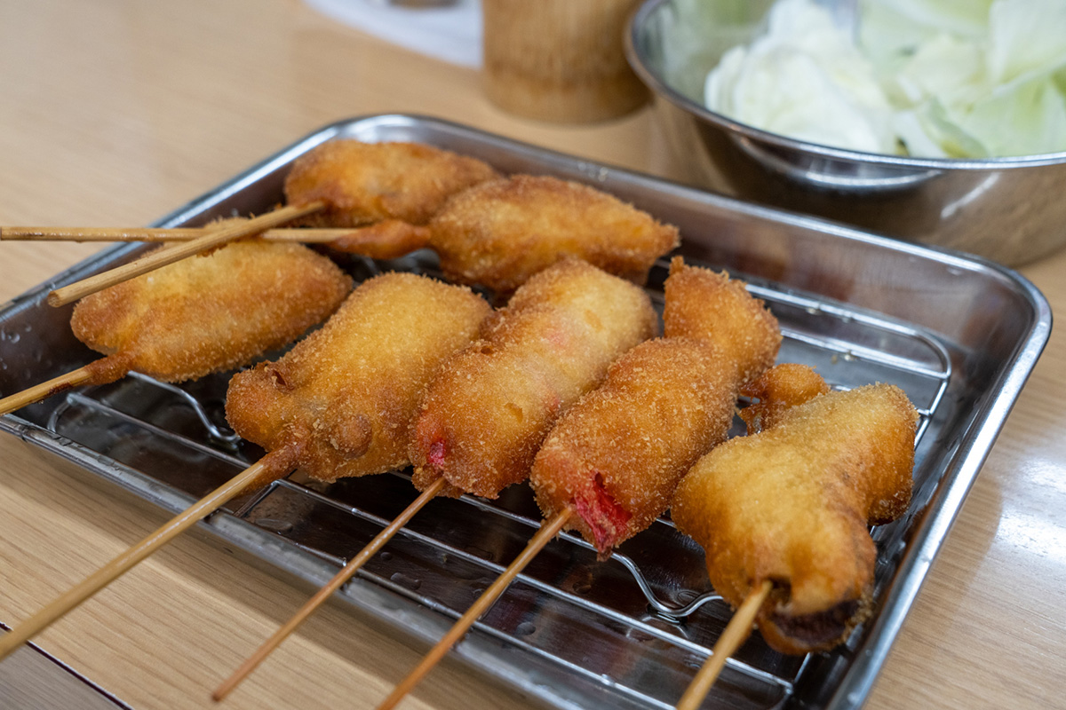 [Osaka's standard food] Kushikatsu