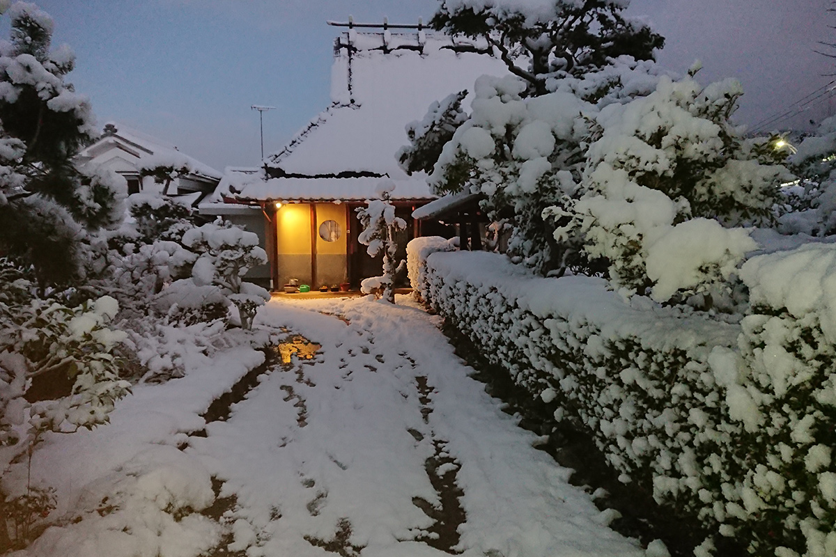 A private house in Kameoka City. It is snow-capped a couple of times a year.