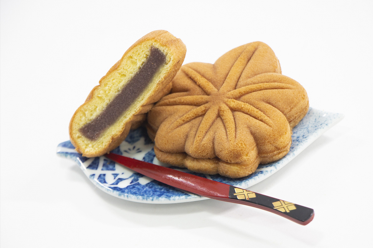 Momiji manju