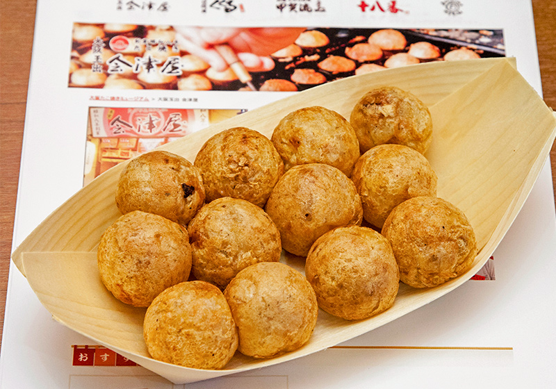 There is no sauce on the takoyaki! This is because it is the original restaurant.