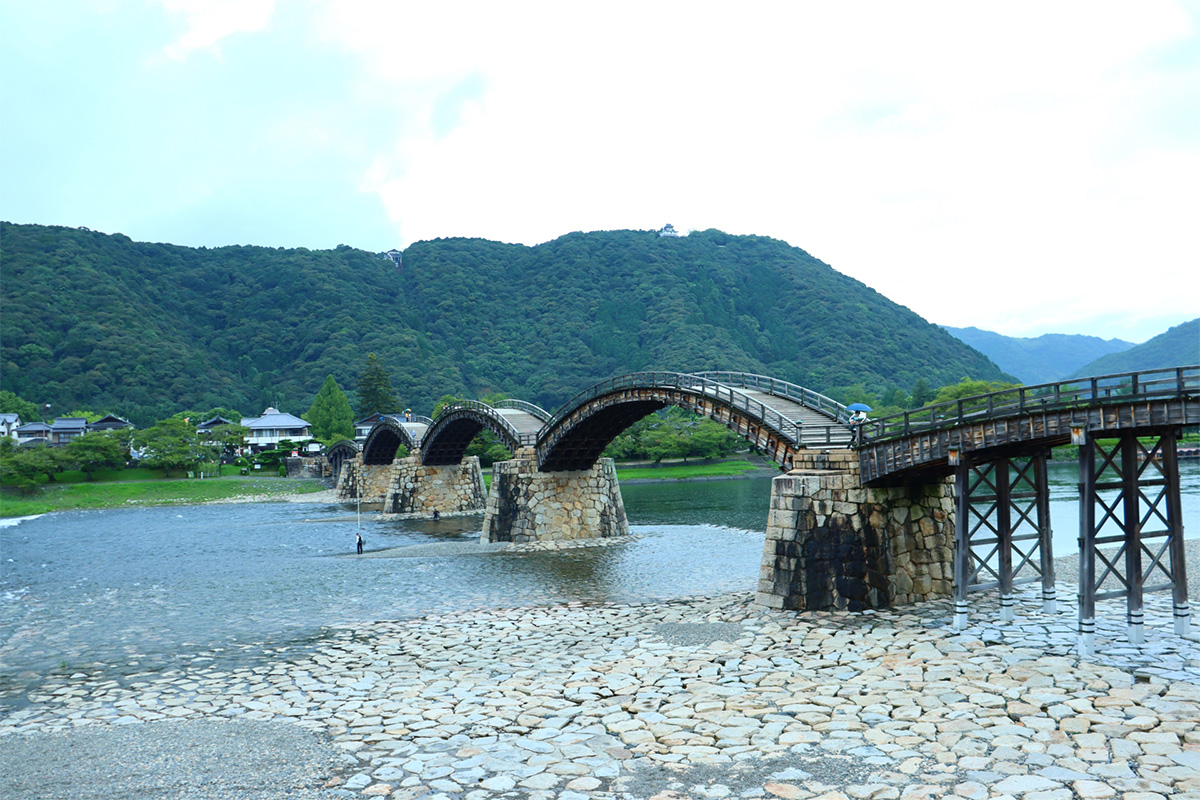 Iwakuni City, where the rare wooden arch bridge "Kintai Bridge" is located
