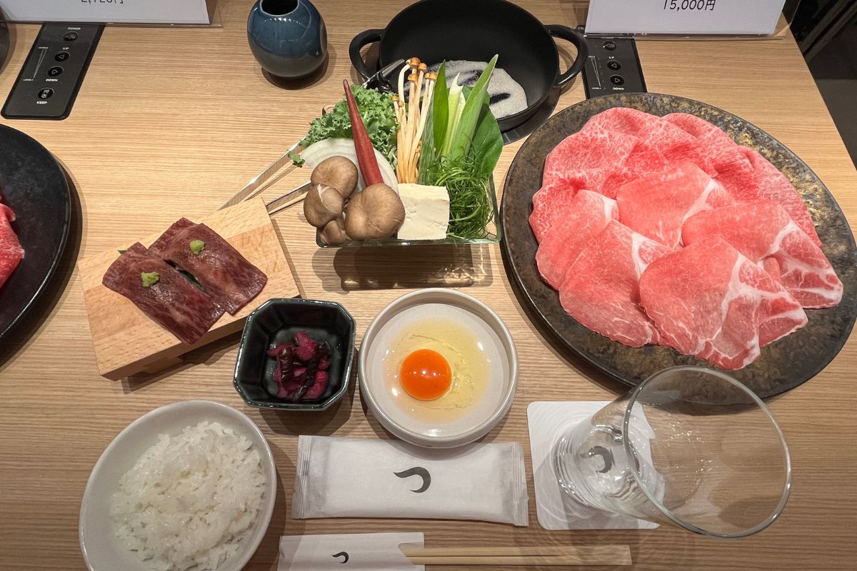 The finest! Gorgeous Dinner Course (Sukiyaki) 15,000 yen