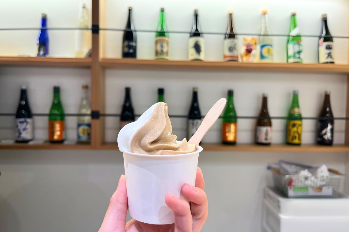 Soft serve ice cream at the corner of Yukiguni Shoten（Yukiguni Shop）