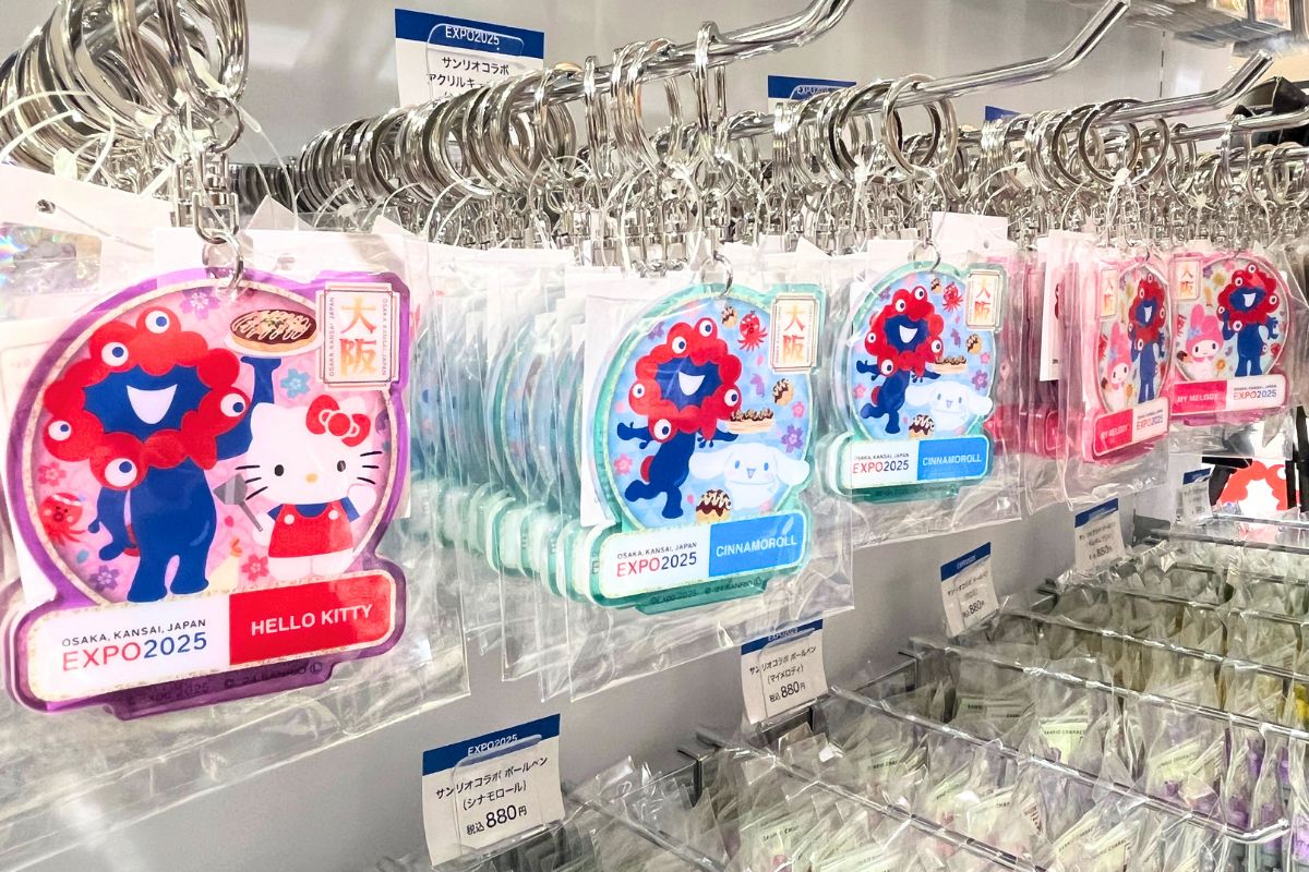 EXPO2025 Sanrio Characters acrylic key chain (6 kinds)