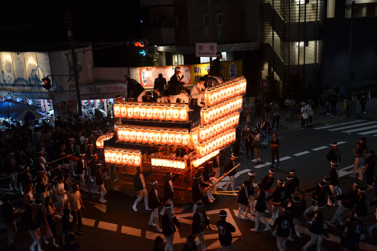 Danjiris are decorated with lanterns at night