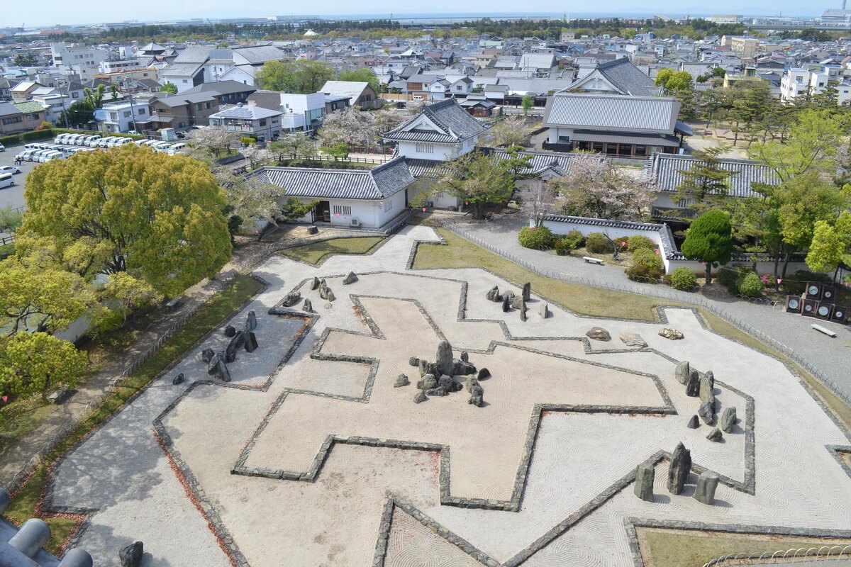 Kishiwada Castle Garden, Hachijin no Niwa