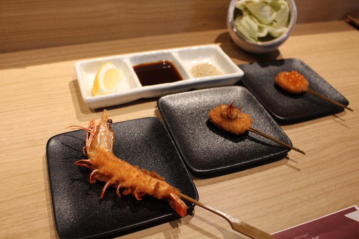 Sousaku Kushikatsu Enjiro Shin-Imamiya Kushikatsu's Popular Kushikatsu