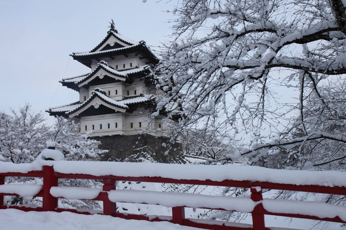 Aomori's Famous Apples, Snow and Nebuta Festival