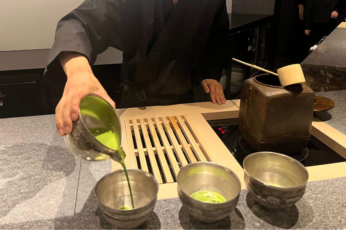 After dinner, experience Japanese tea culture
