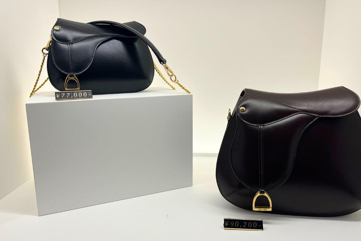 A bag with a saddle motif