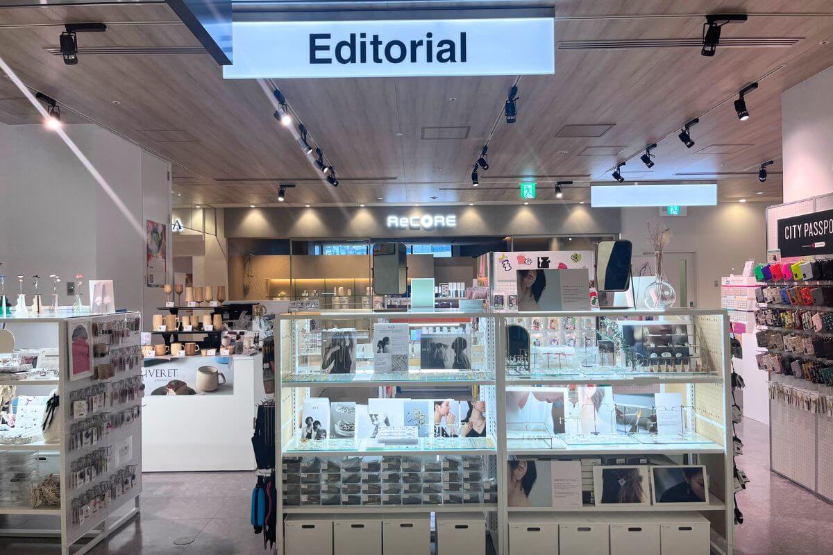Mystical color development at Editorial, a select store for quality lifestyle goods