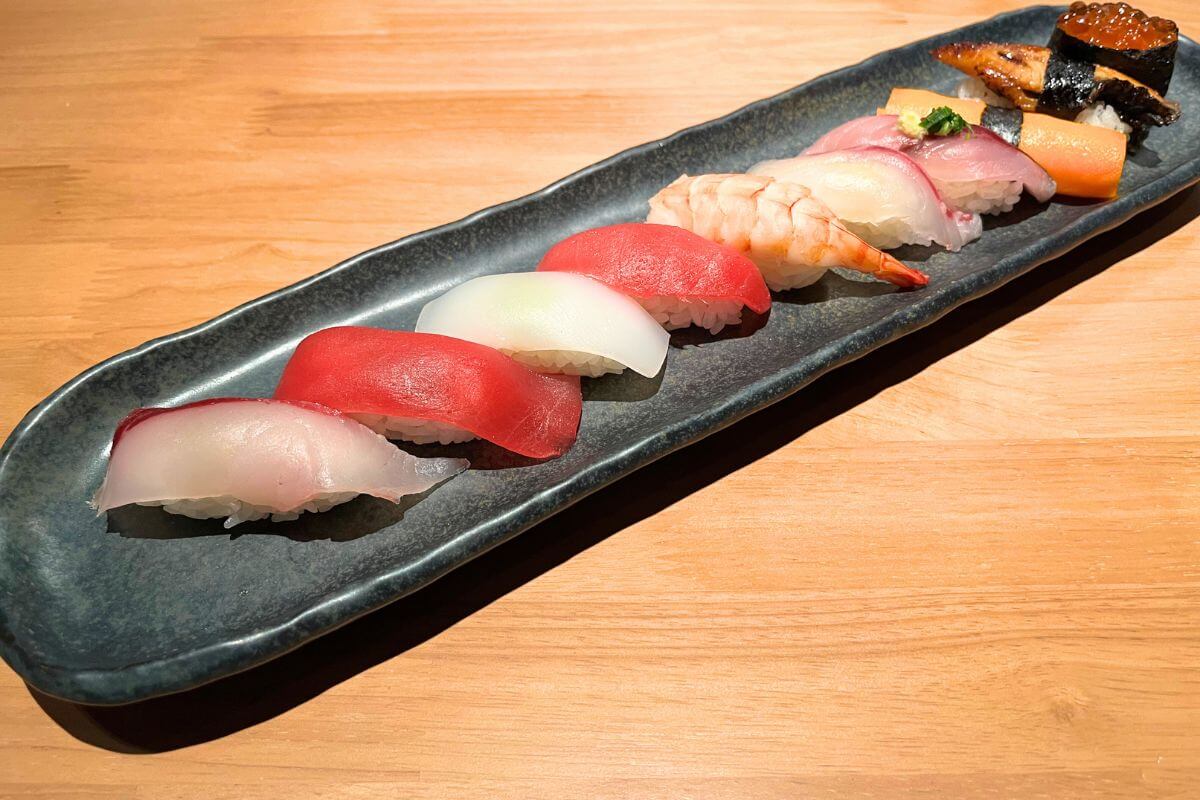 Sushi “Kitaro Sushi” 10 pieces omakase nigiri set