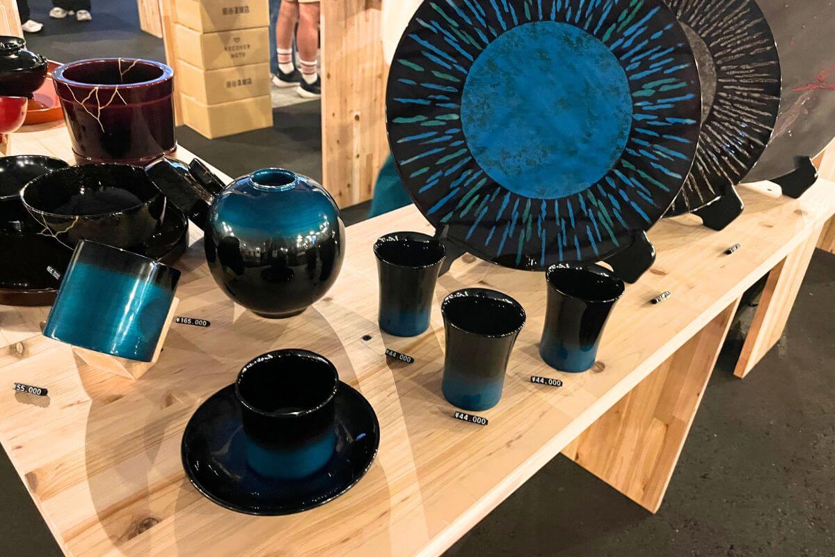 Coffee cups with beautiful black and blue gradations