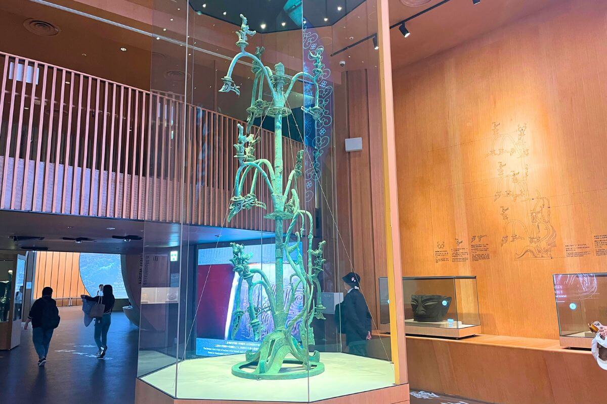 Bronze sacred tree excavated from the Sanxingdui ruins