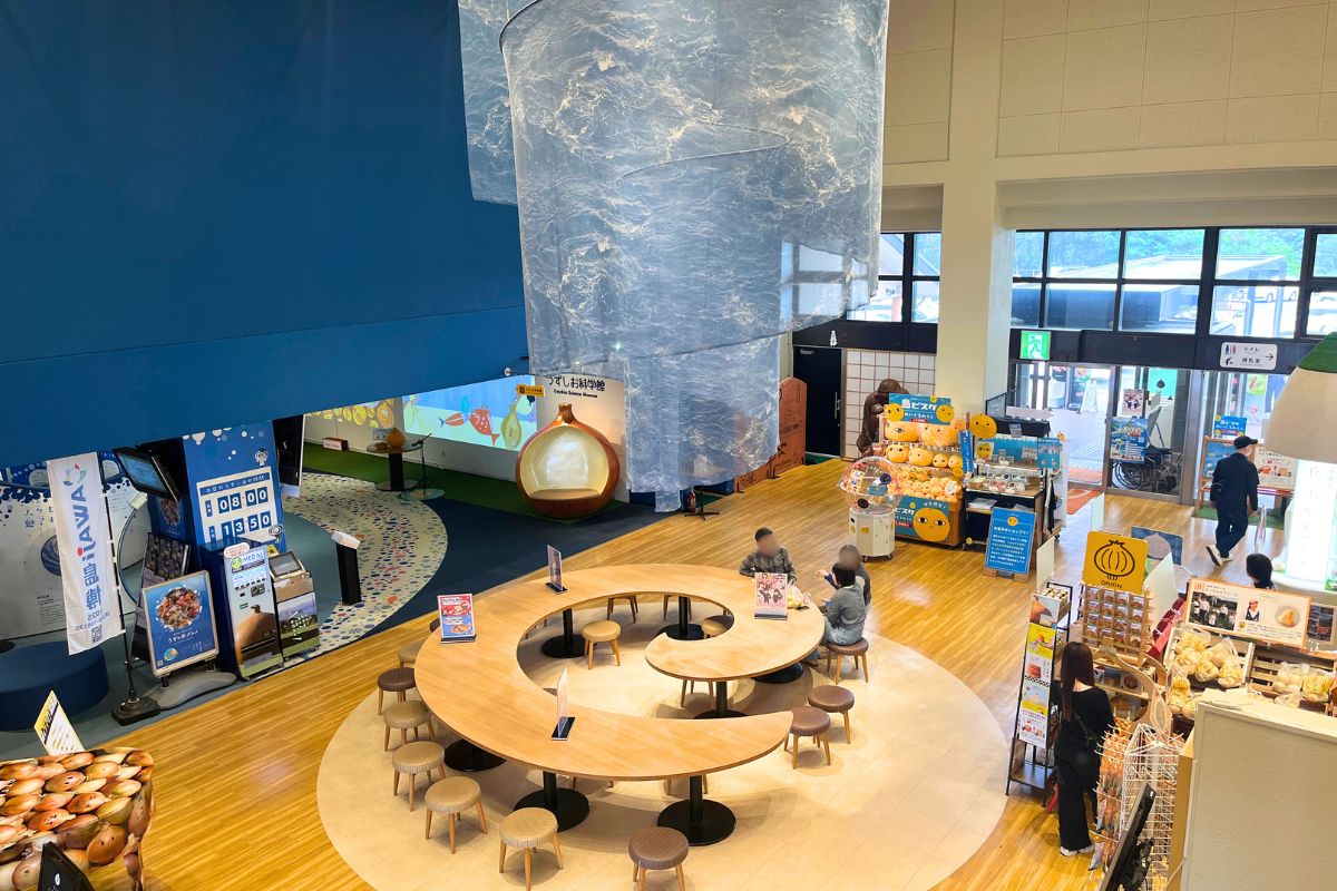 Interior view of Uzuno-oka Onaruto Bridge Memorial Hall