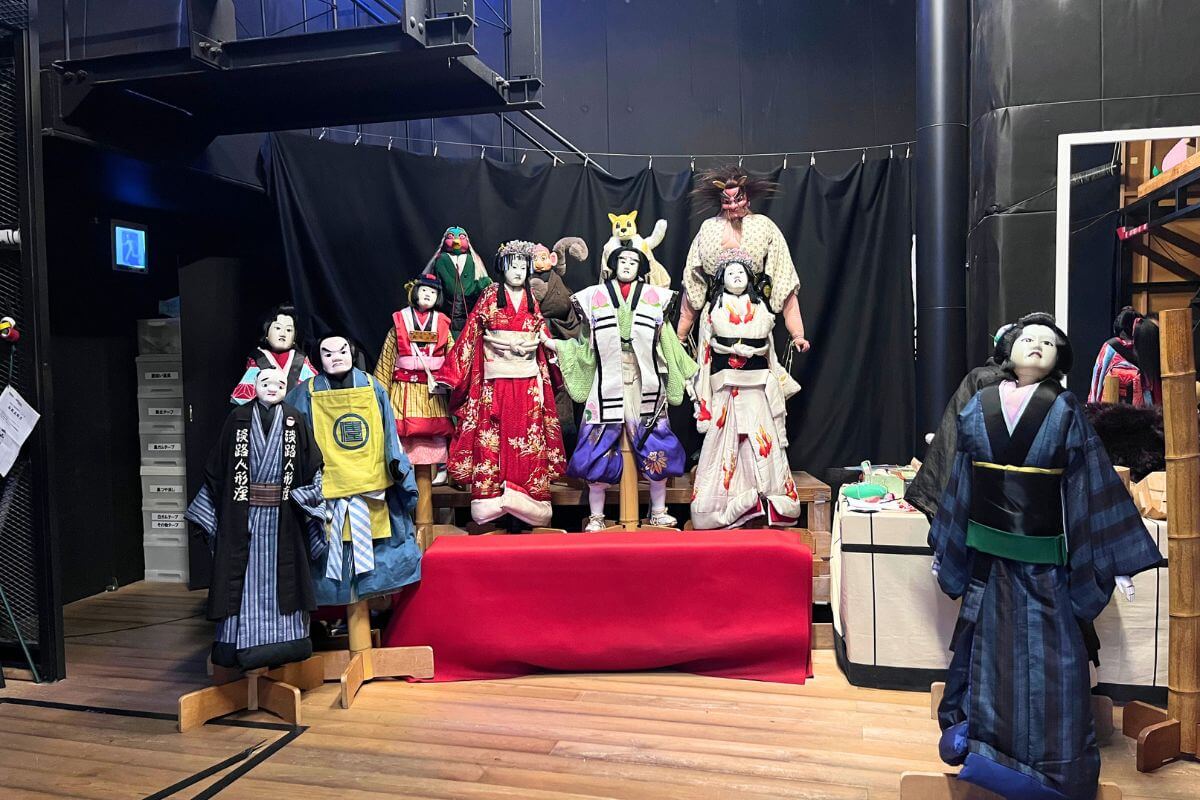 Backstage tour to learn more Awaji Ningyo Joruri