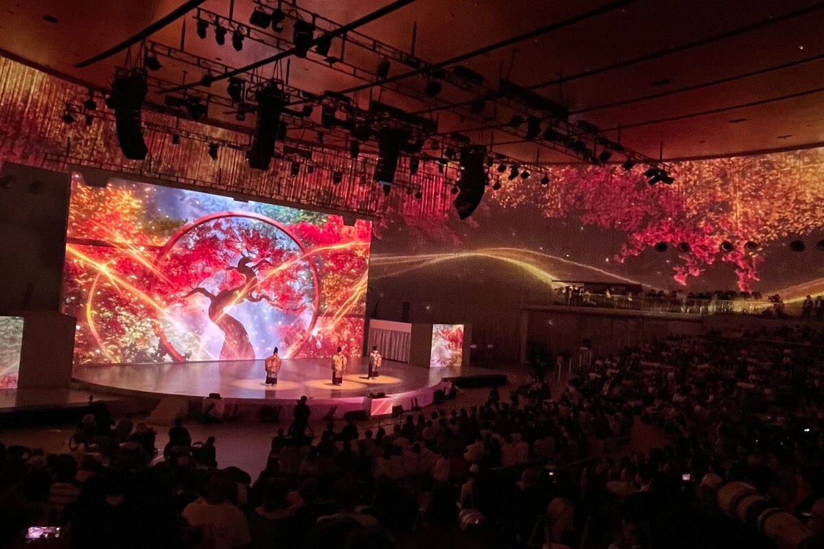 Performance at an official event by Tokyo Gakusho