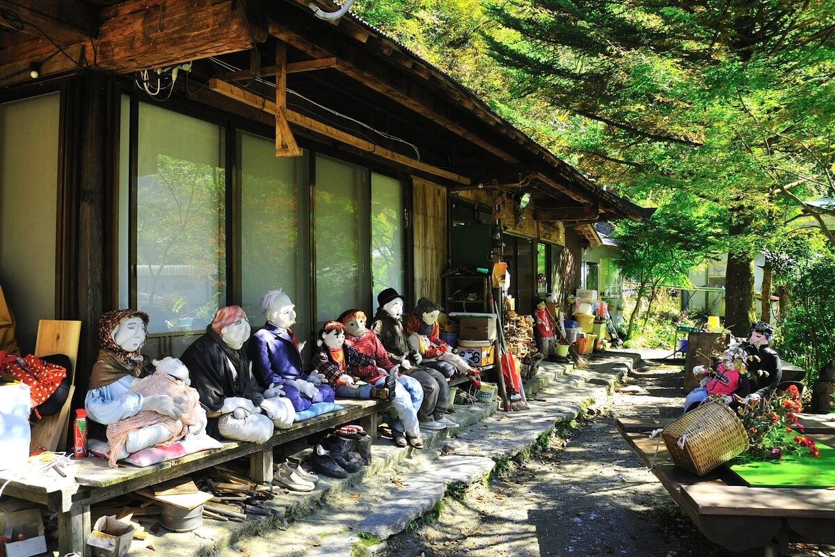 Nagoro Village of the Scarecrows (Kakashi no sato)