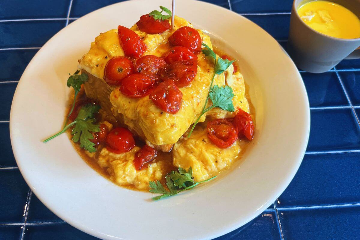 Tomato & Scrambled Eggs Over Toast