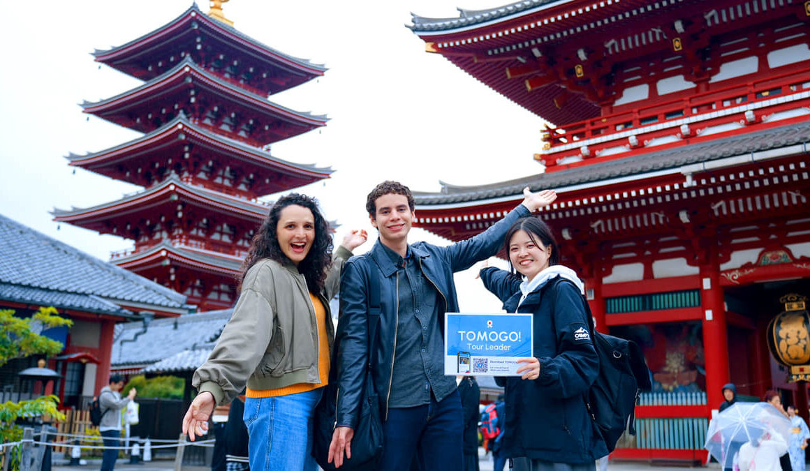 Discover Japan like never before! For local tours, choose TOMOGO!