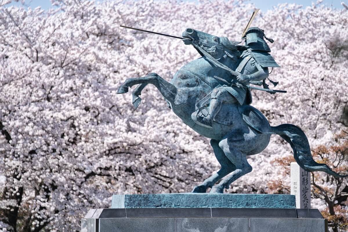 Statue of Mogami Yoshiaki in Kajo Park