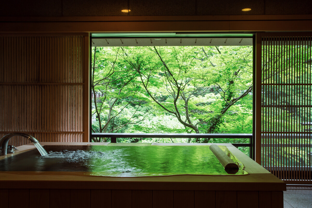 Yamanaka Onsen Hanamurasaki