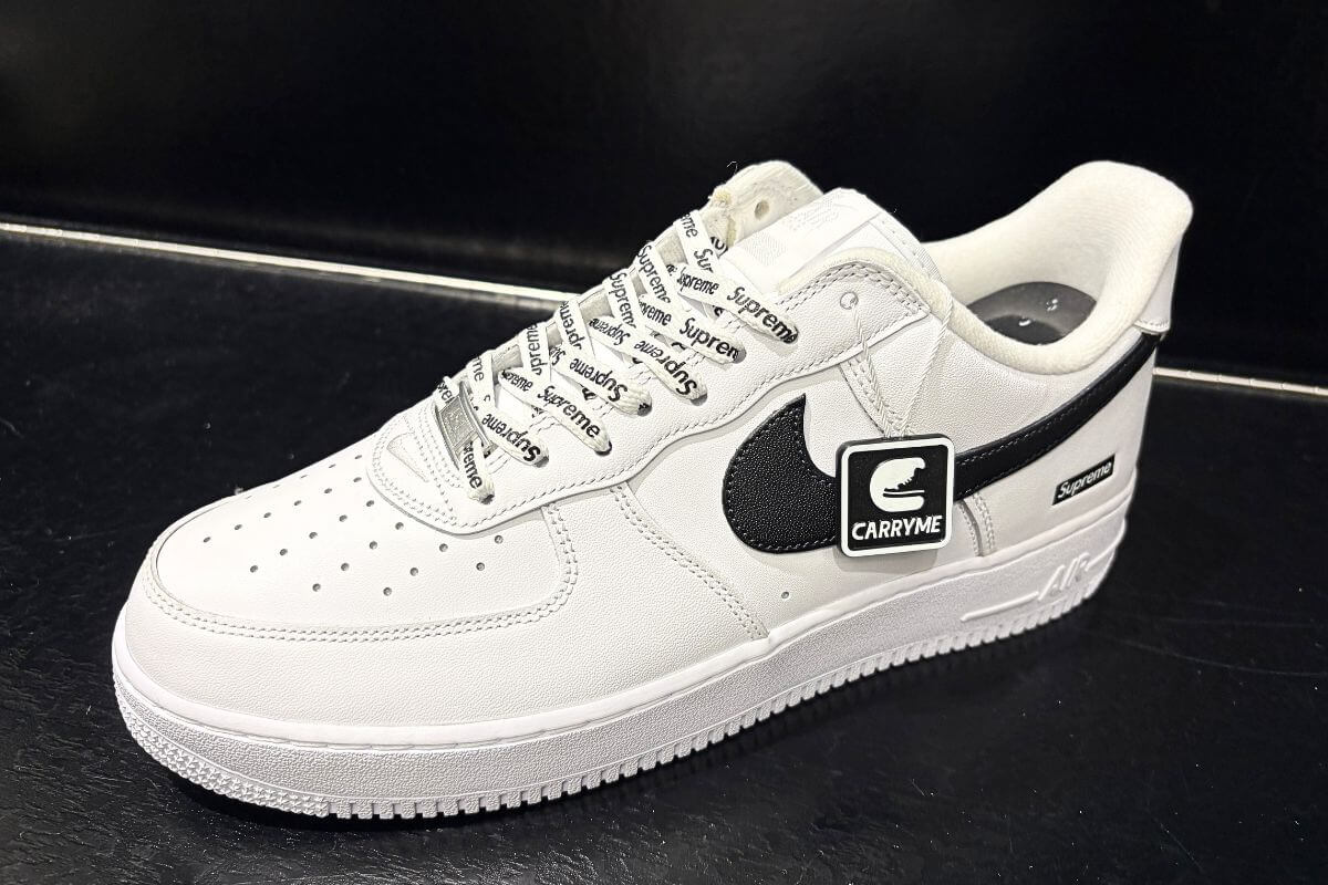 Sneakers with a “Certified” tag for peace of mind