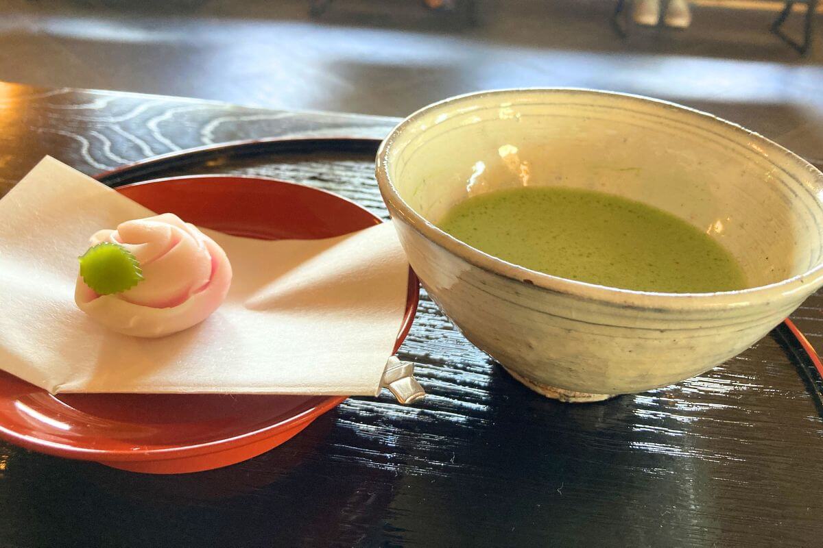 Zensoan: Hakutai no Kakaku, Matcha and Seasonal Japanese Sweets