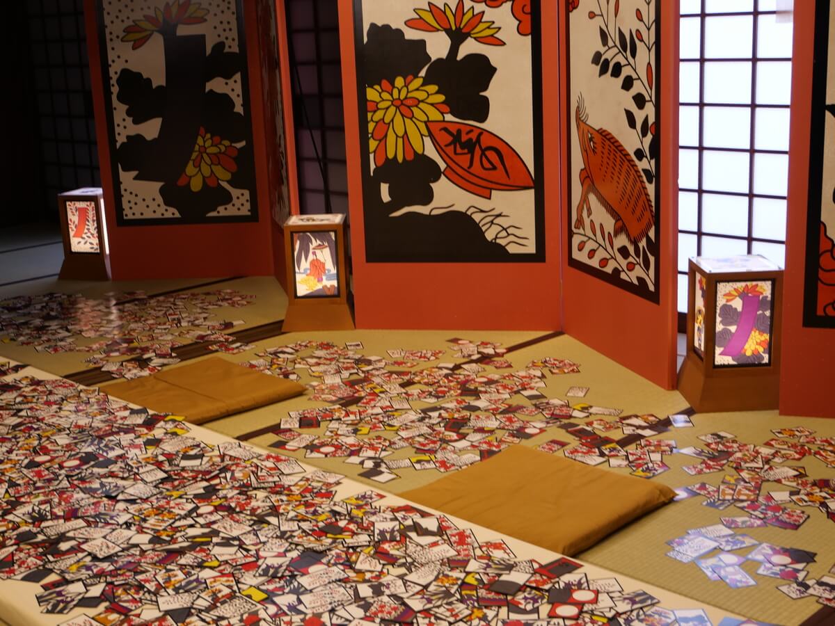 A photo spot decorated with Hanafuda cards
