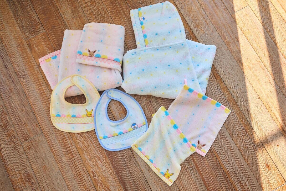 Nice to meet you: bib / Mini Hand Towel with Loop / Hooded Bath Towel (Towel Museum)