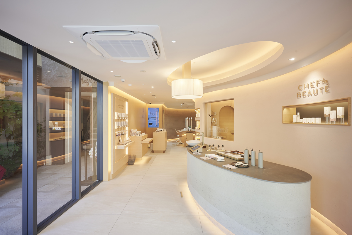 Interior of CHEF de BEAUTÉ Kyoto