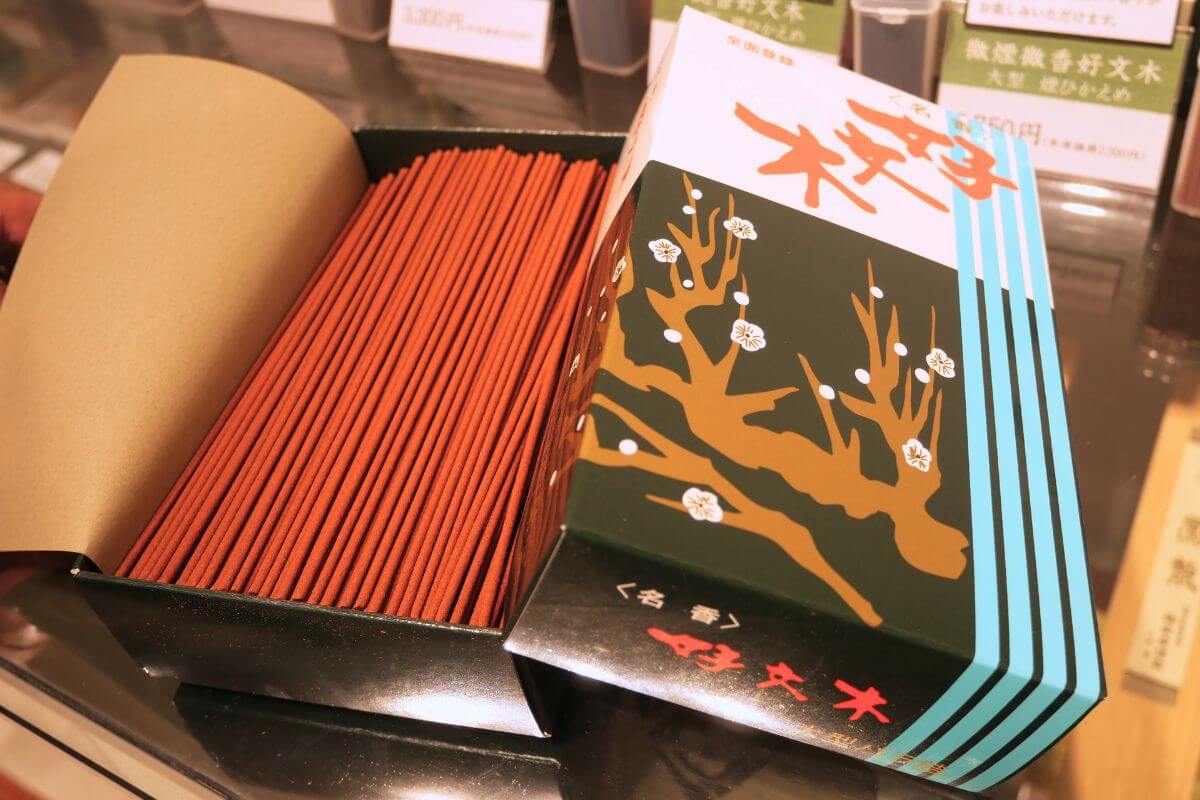 The Popular “Kobunboku” Series
