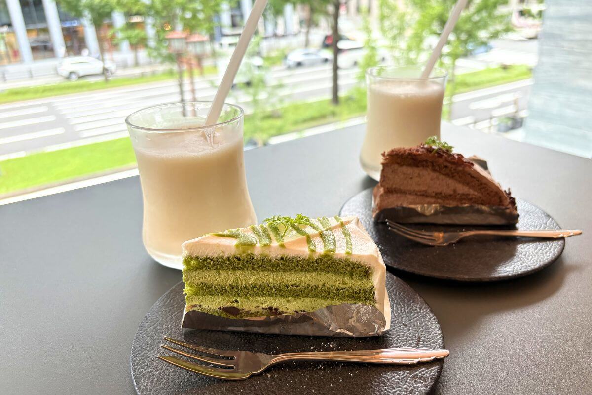 CAFÉ & DINING Hokkyokusei:  Sweets and Drinks