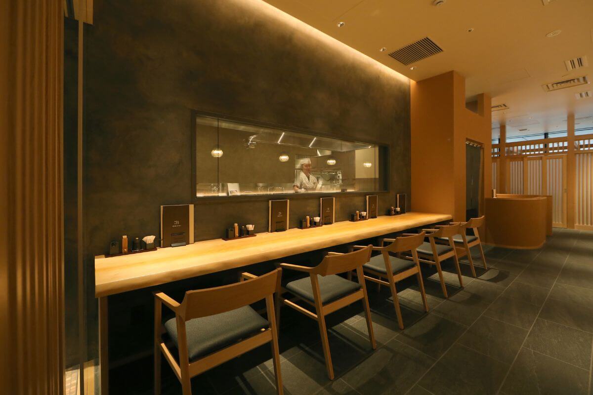 UNAGI YONDAIME KIKUKAWA :  Live Kitchen