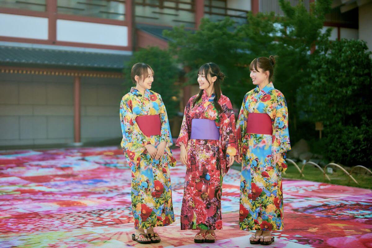Mika Ninagawa with EiM × Dogo Onsen DOGO ART