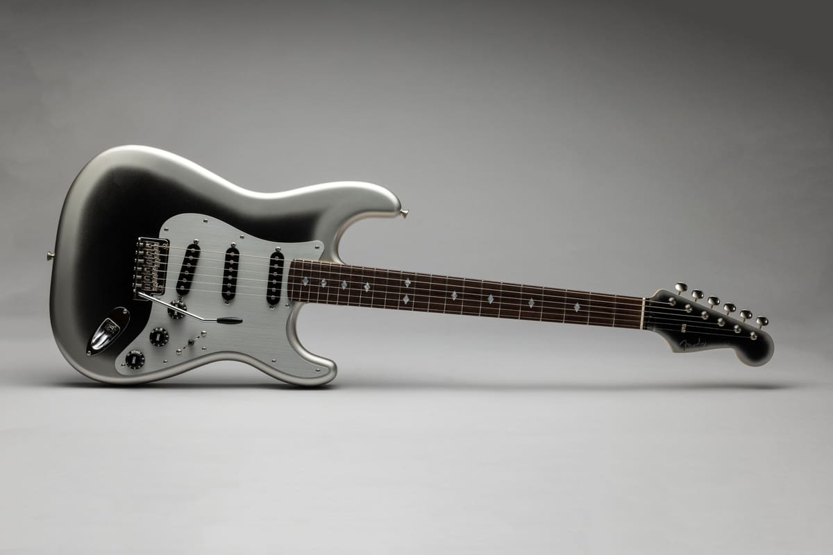 Made in Japan Limited Japan-Inspired Collection Stratocaster®, Katana Silver