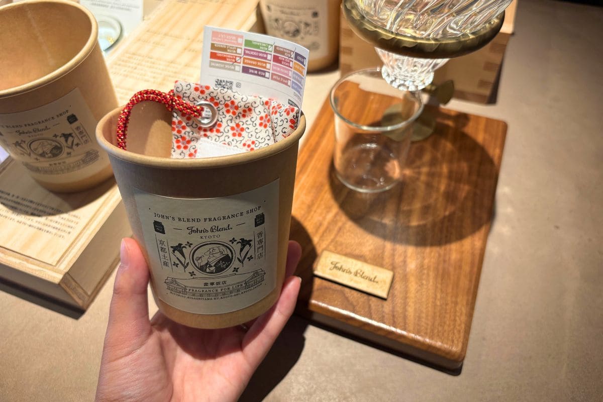 You can take the sachet home in a special cup