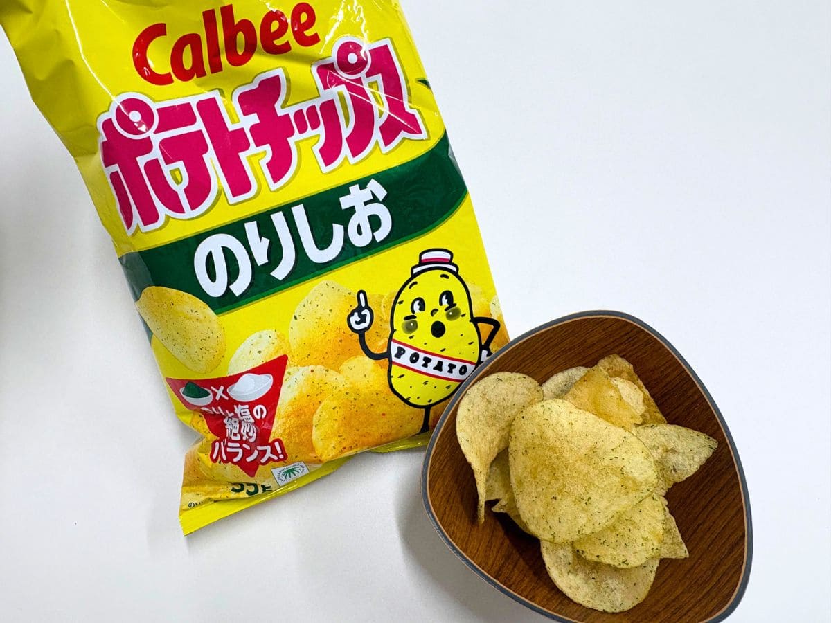 Calbee Potato Chips: Nori Shio (Itsumo no Usugiri)